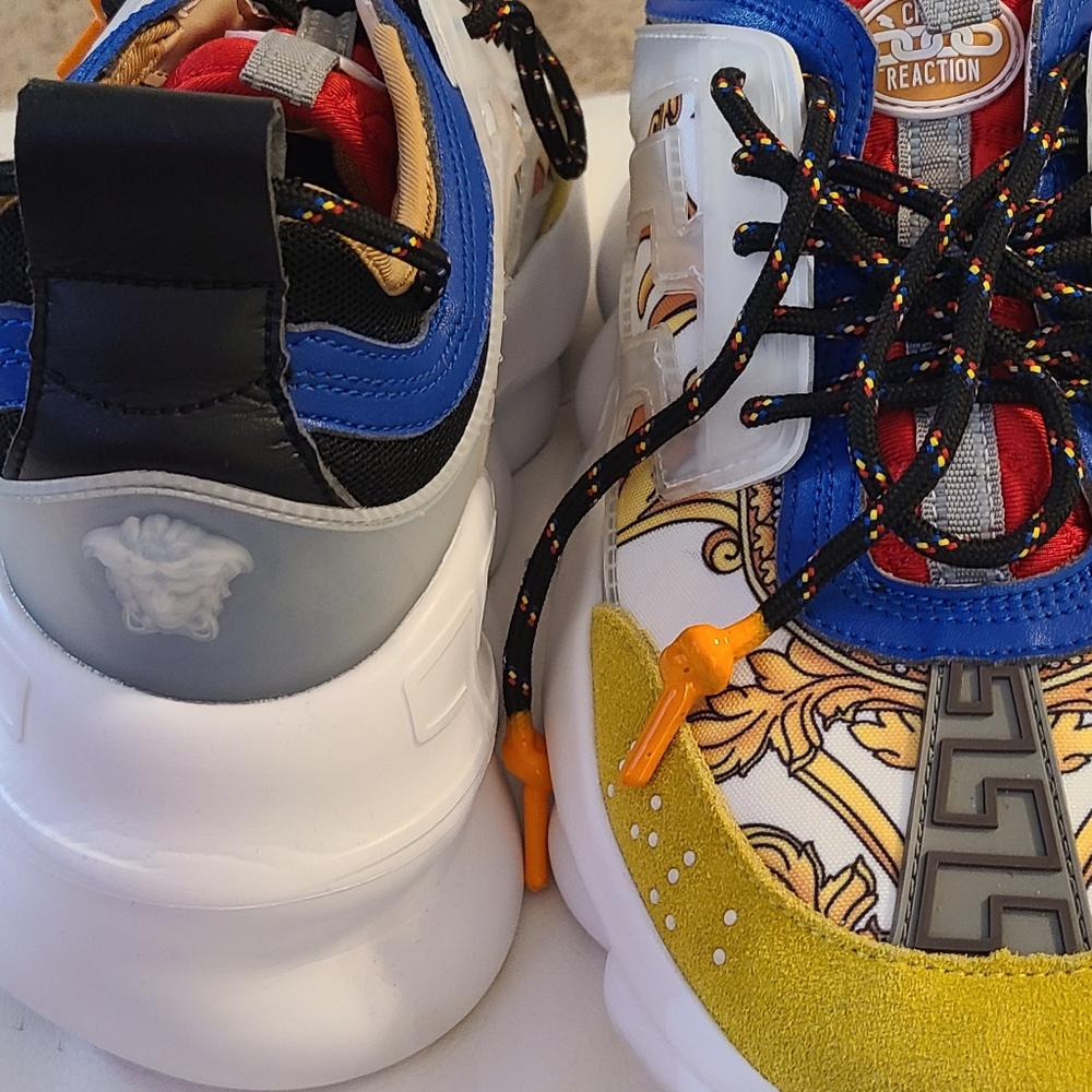 VERSACE CHAIN REACTION